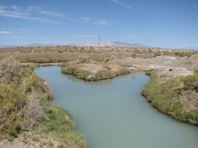 img_8916.jpg: Trego Hot Springs. The right hand branch is very hot!