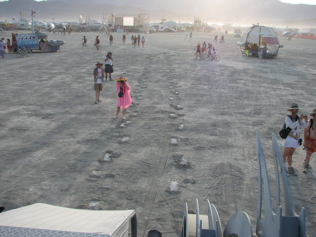 img_9502.jpg: Tracks on the playa